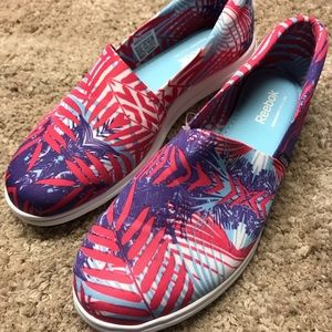 New Redbox size 8  1/2